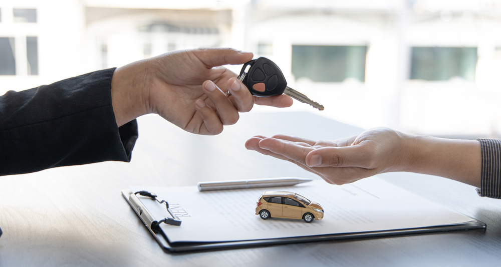 Perbandingan Rental Mobil Harian, Mingguan, dan Bulanan